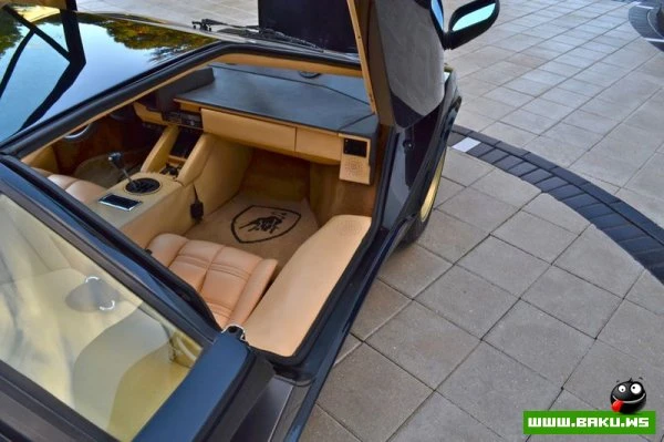 Lamborghini Countach на аукционе (63 фото)