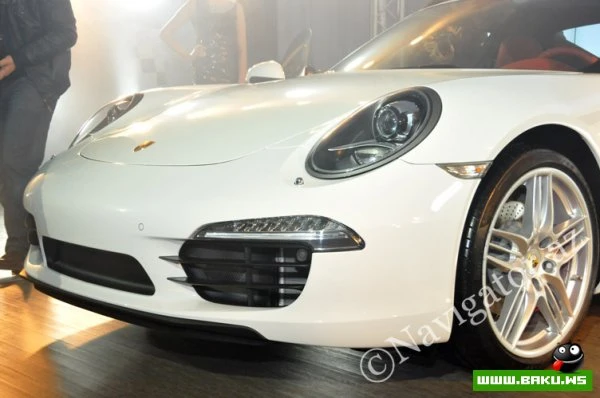 Новый Porsche 911 в Баку