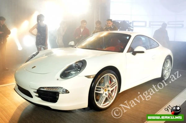 Новый Porsche 911 в Баку
