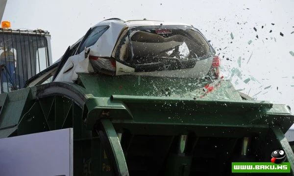 Honda уничтожит более 1000 машин (23 фото)