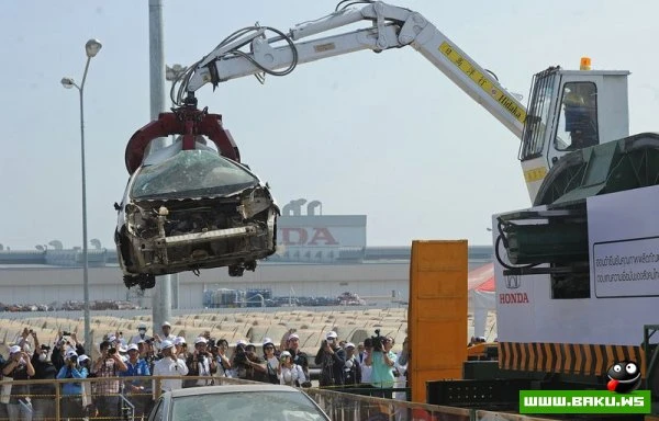 Honda уничтожит более 1000 машин (23 фото)
