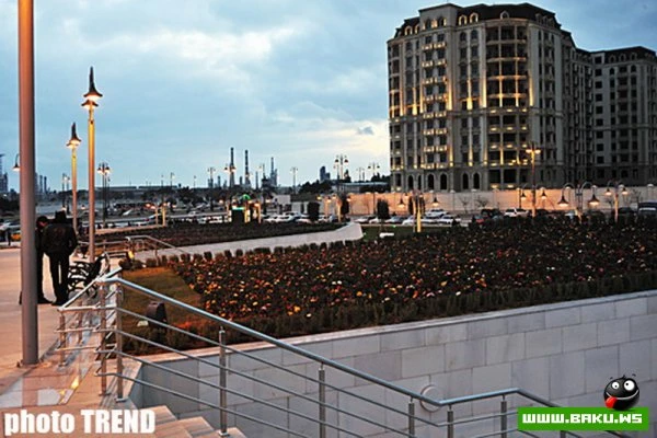 Парк у метро 