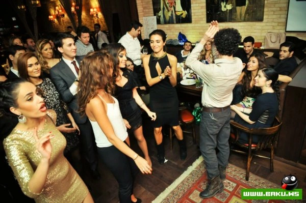 Opening Evde Bar & Grill