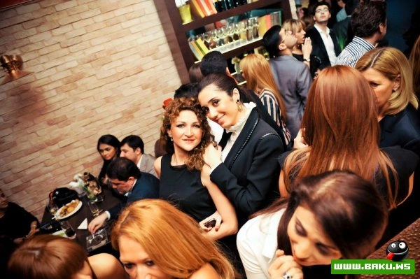 Opening Evde Bar & Grill