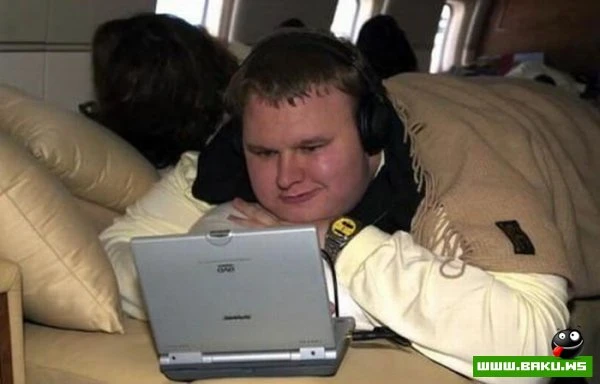 Власти США закрыли Megaupload (30 фото)