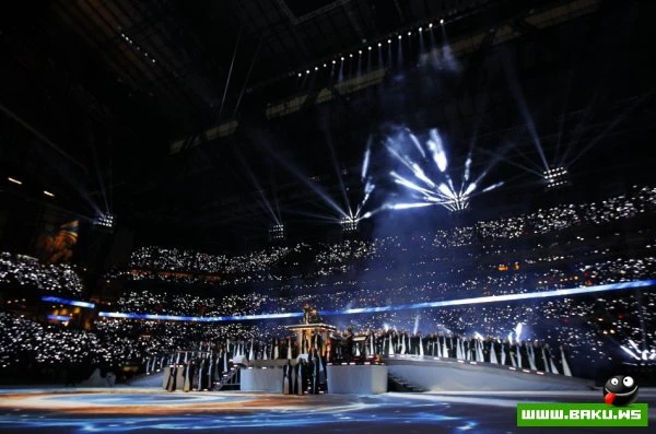 Мадонна на Super Bowl 2012 [16 фото]