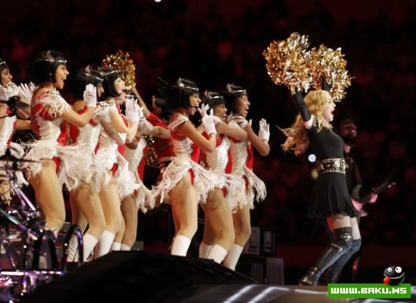 Мадонна на Super Bowl 2012 [16 фото]