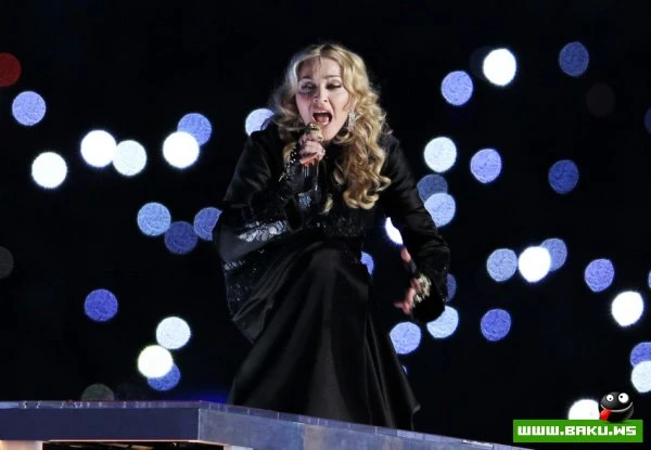 Мадонна на Super Bowl 2012 [16 фото]
