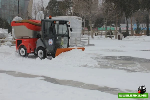 Exclusive! Снежный Баку - 08.02.2012 [44 фото+ видео]