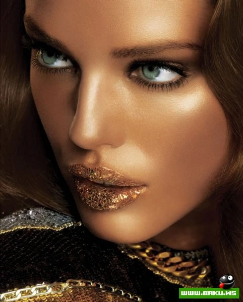 Календарь от Maybelline на 2012 (25 фото)