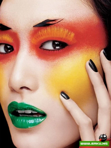 Календарь от Maybelline на 2012 (25 фото)