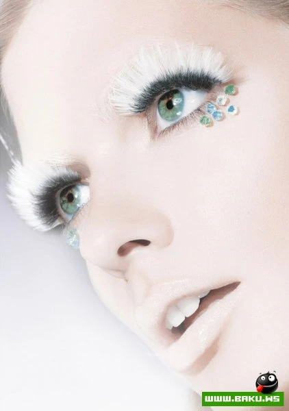 Календарь от Maybelline на 2012 (25 фото)