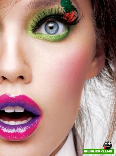 Календарь от Maybelline на 2012 (25 фото)