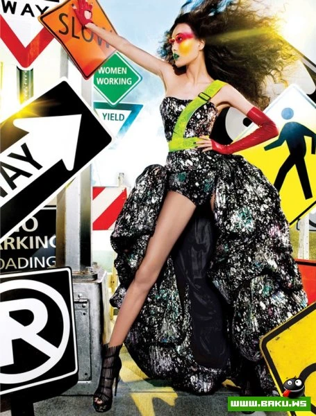 Календарь от Maybelline на 2012 (25 фото)