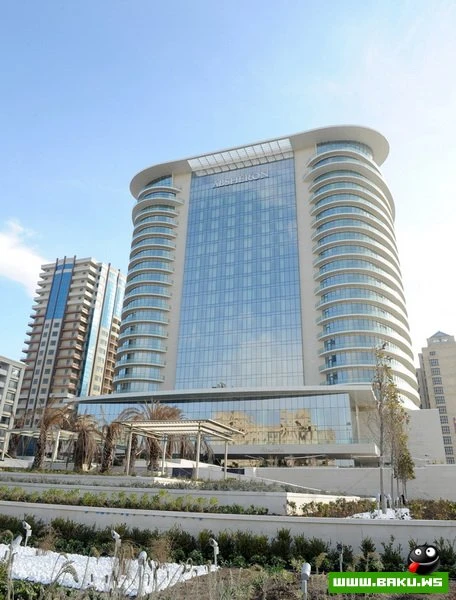 Президент Ильхам Алиев и его супруга Мехрибан Алиева приняли участие в открытии в Баку отеля JW Marriott Absheron