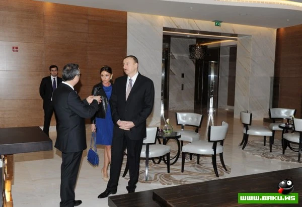 Президент Ильхам Алиев и его супруга Мехрибан Алиева приняли участие в открытии в Баку отеля JW Marriott Absheron