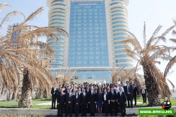 Президент Ильхам Алиев и его супруга Мехрибан Алиева приняли участие в открытии в Баку отеля JW Marriott Absheron