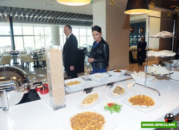 Президент Ильхам Алиев и его супруга Мехрибан Алиева приняли участие в открытии в Баку отеля JW Marriott Absheron