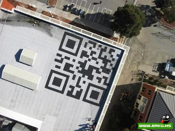 Огромный QR-код на крыше штаб-квартиры Facebook