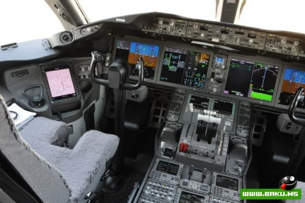В Баку прошла презентация самолета Boeing-787 Dreamliner [31 фото]