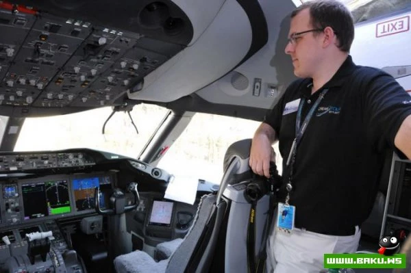 В Баку прошла презентация самолета Boeing-787 Dreamliner [31 фото]