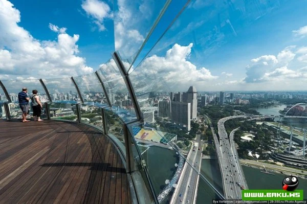 Отель Marina Bay Sands, бассейн под облаками [35 фото]