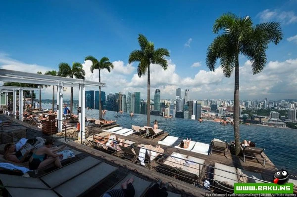 Отель Marina Bay Sands, бассейн под облаками [35 фото]