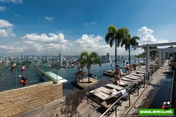 Отель Marina Bay Sands, бассейн под облаками [35 фото]