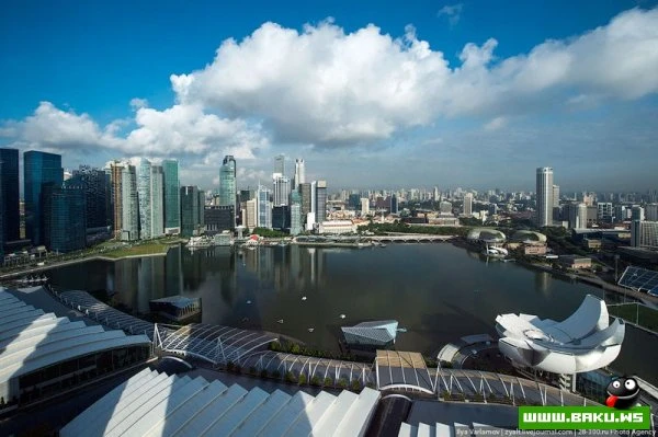Отель Marina Bay Sands, бассейн под облаками [35 фото]