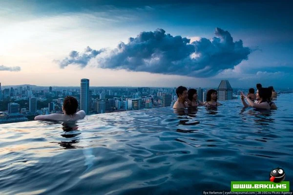 Отель Marina Bay Sands, бассейн под облаками [35 фото]
