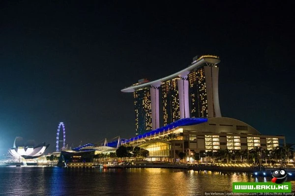 Отель Marina Bay Sands, бассейн под облаками [35 фото]
