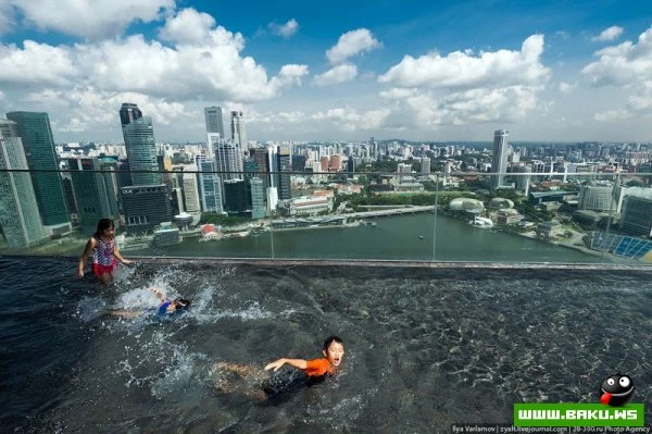 Отель Marina Bay Sands, бассейн под облаками [35 фото]