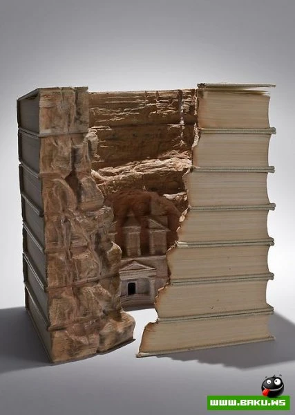Книжные пейзажи от Гая Ларами