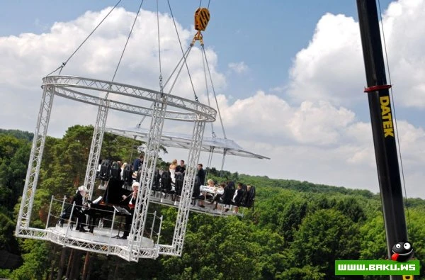 Dinner in the Sky [13 фото]