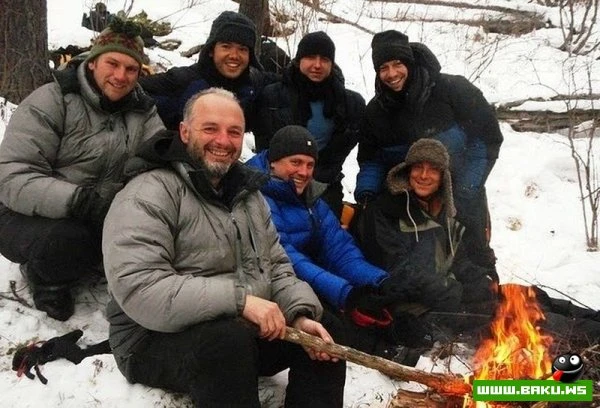За кадром передачи “Выжить любой ценой” с Беаром Гриллсом За кадром передачи “Выжить любой ценой” с Беаром Гриллсом