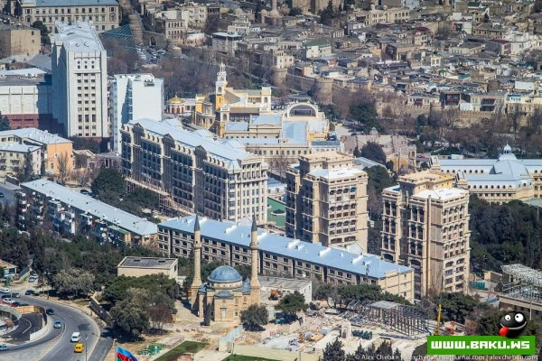 United Colors of Benetton: виды Баку с телебашни и Flame Towers