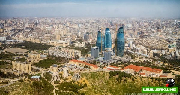 United Colors of Benetton: виды Баку с телебашни и Flame Towers