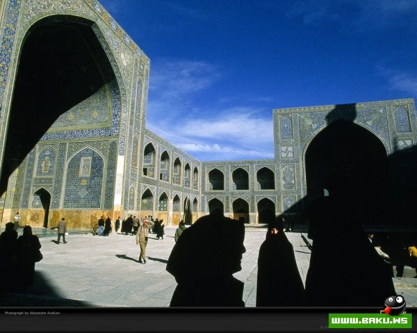 Планета Земля в синем цвете National Geographic