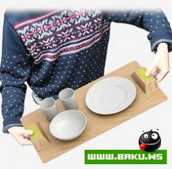 Студент изобрел поднос, с которого не падают чашки и тарелки
