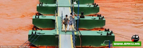 Крупнейшая река Китая окрасилась в кровавый цвет ...