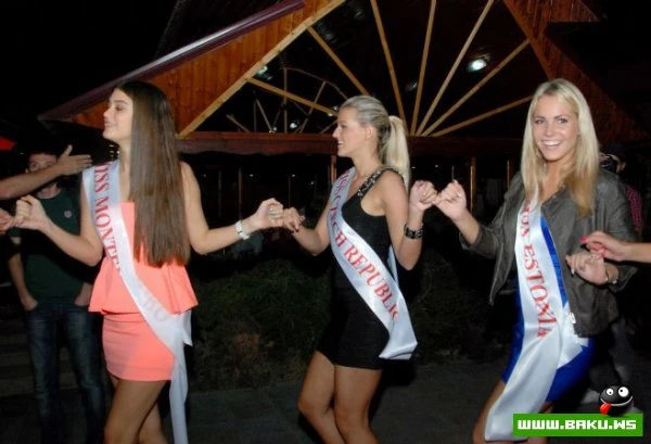 Конкурсантки Miss Civilization на вечеринке в Баку