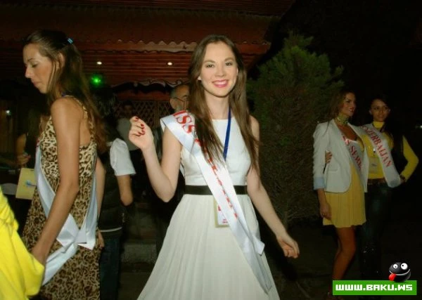 Конкурсантки Miss Civilization на вечеринке в Баку