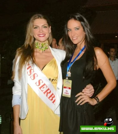 Конкурсантки Miss Civilization на вечеринке в Баку