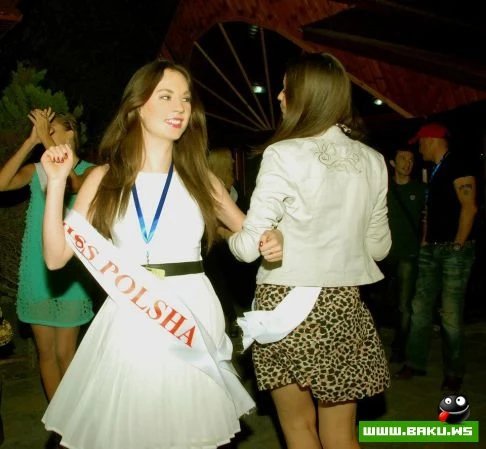 Конкурсантки Miss Civilization на вечеринке в Баку