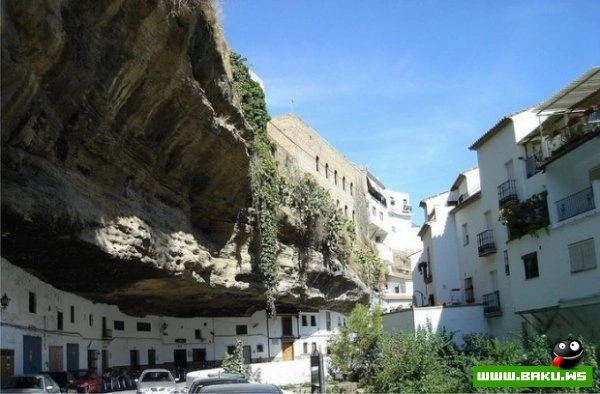 Испанский город, затерянный в камнях