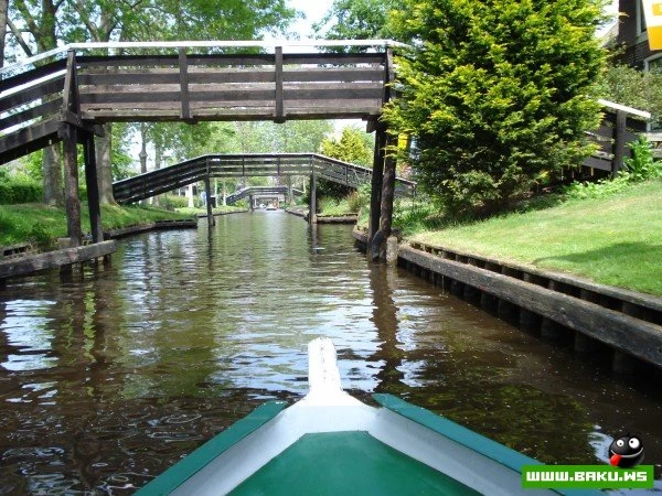 Гитхорн (Giethoorn) – деревня без дорог