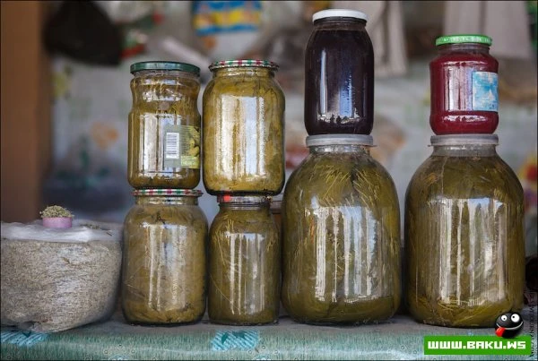 Бакинское кладбище и рынок глазами блогера Антона Афанасьева