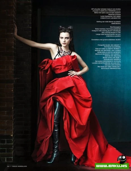 Анна де Рийк в журнале «Vogue» к Хэллоуину