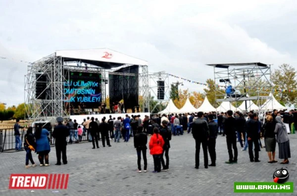На Бакинском бульваре прошло массовое мероприятие, посвященное 20-летию НОК Азербайджана