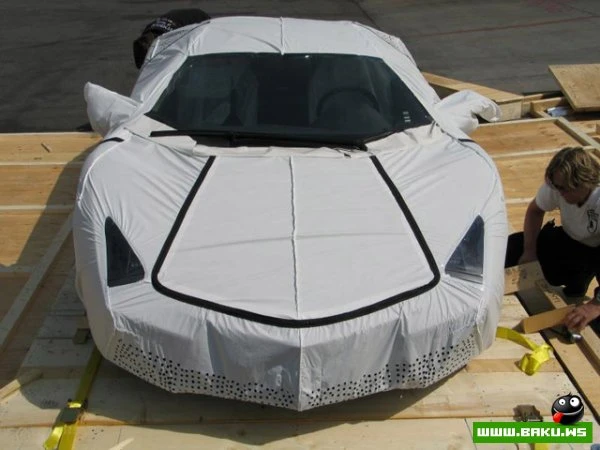 Распаковка новенького Lamborghini Reventon